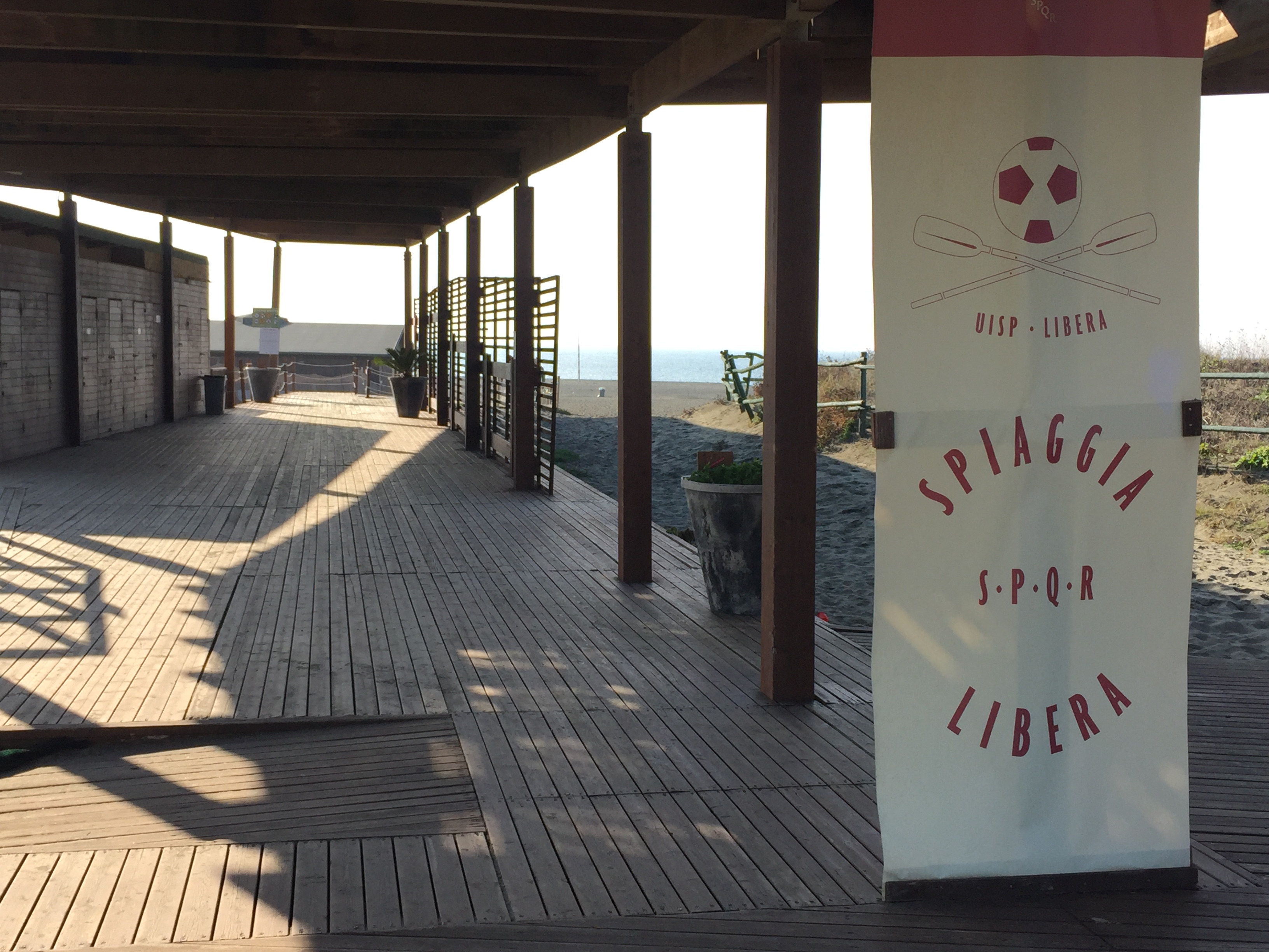 Spiaggia Libera SPQR di Ostia: una verità, tante bugie