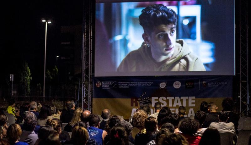Tor Bella Monaca: la bellezza del cinema, la piazza della gente