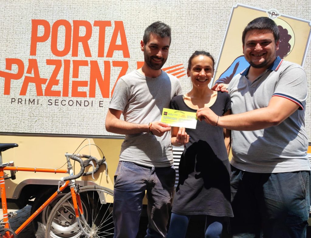 Bologna, rider solidali contro la criminalità