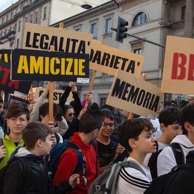 Milano, l'abbraccio dei settantamila ai familiari delle vittime delle mafie - Foto n. 4